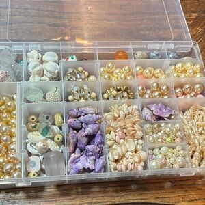 Lot #7 beads & container